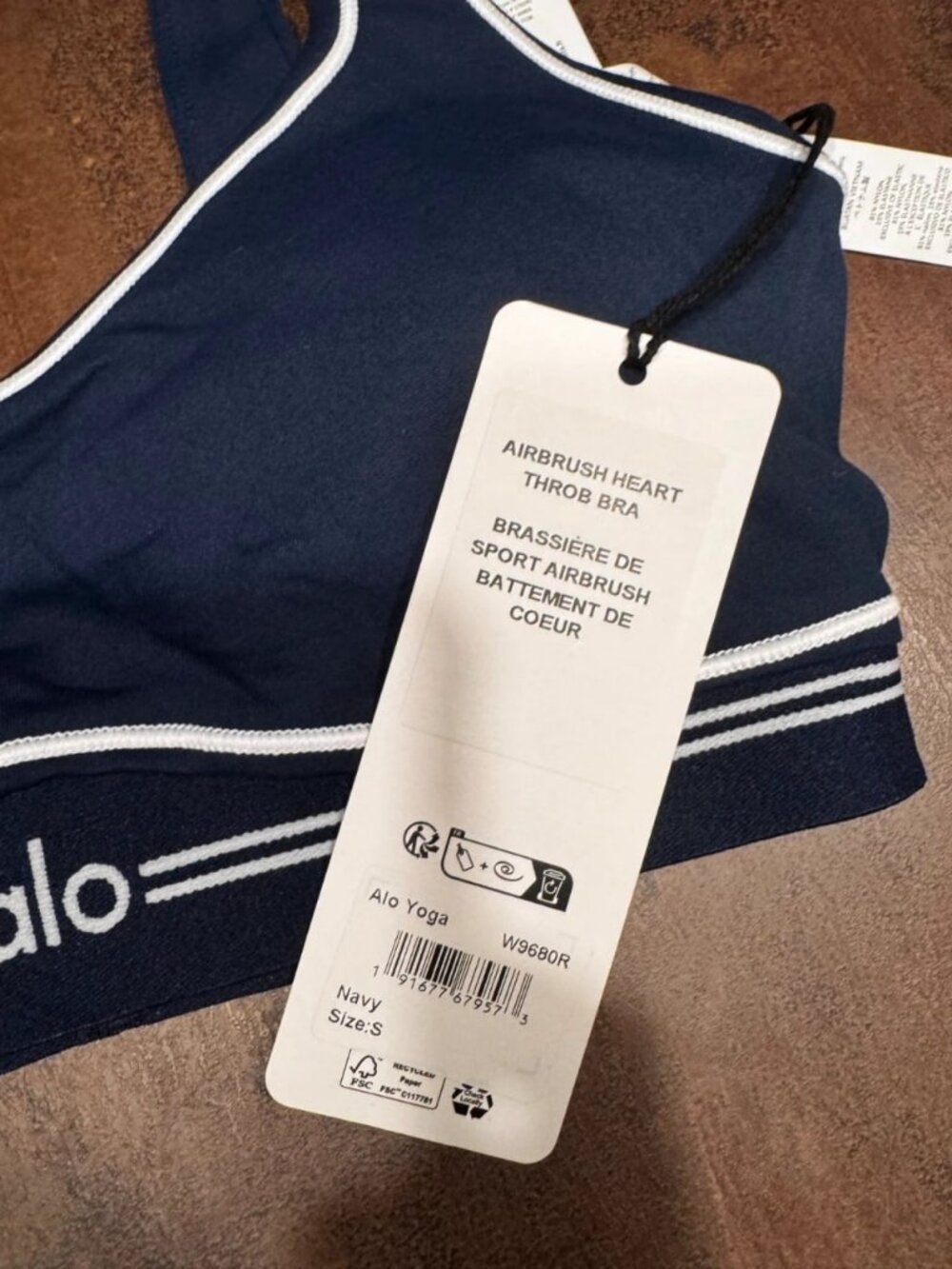 Alo Yoga Airbrush Heart Throb Sports Set Navy S - Picture 5 of 10